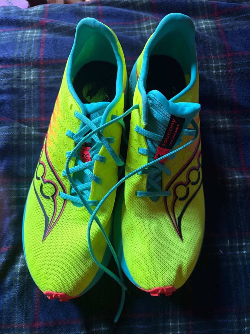 Saucony mens Neon Yellow & Teal Athletic running Sneakers
